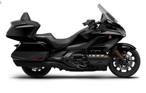 GOLD WING TOUR DCT 1800 BLACK